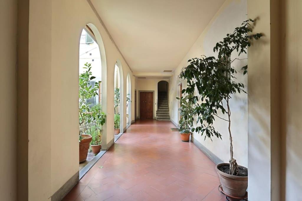 Palazzo Borghese 2 Bedroom Флоренция Екстериор снимка